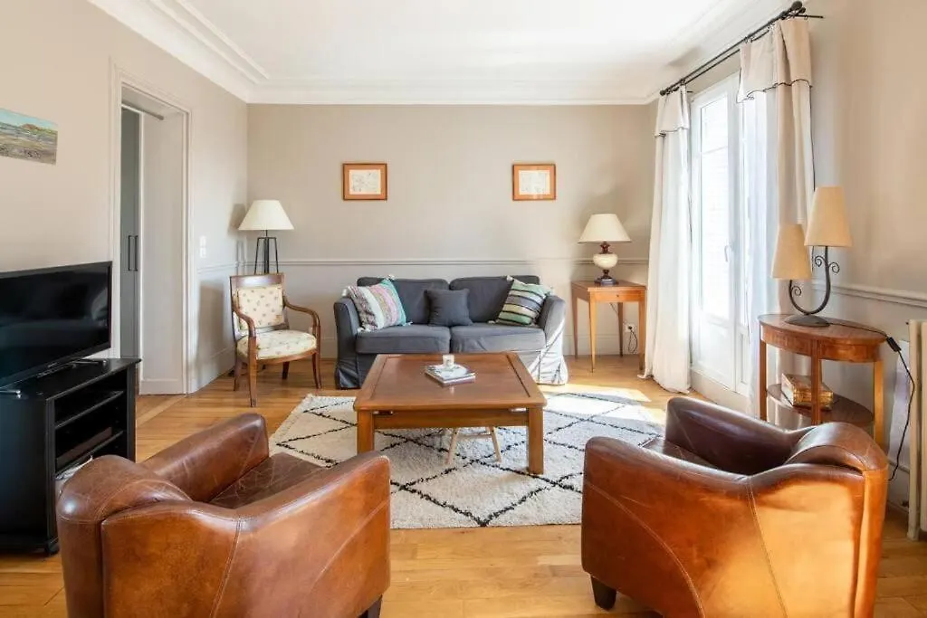 Paris 16 - Appartement Avec Vue Sur La Seine 0*,  France