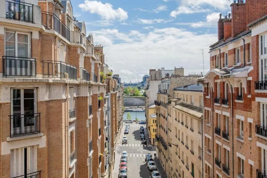 Paris 16 - Appartement Avec Vue Sur La Seine Apartment